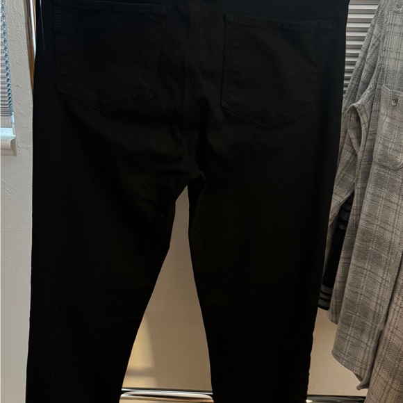 Paige Hoxton Jeans. Black. Size 30. - Picture 4 of 9